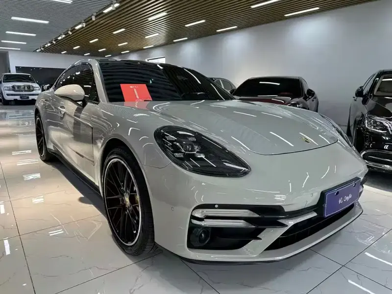 Porsche Panamera, 2019