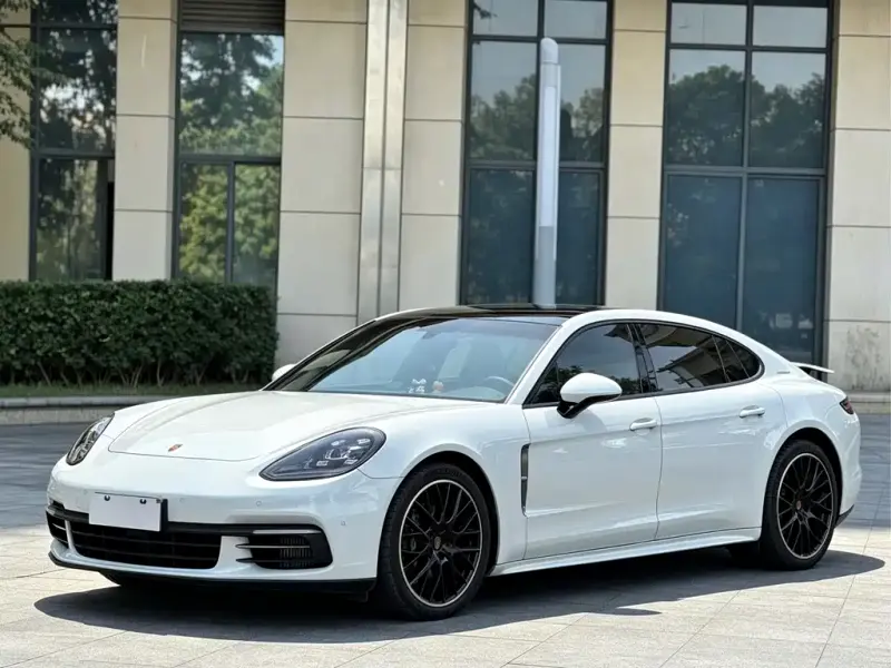 Porsche Panamera, 2022