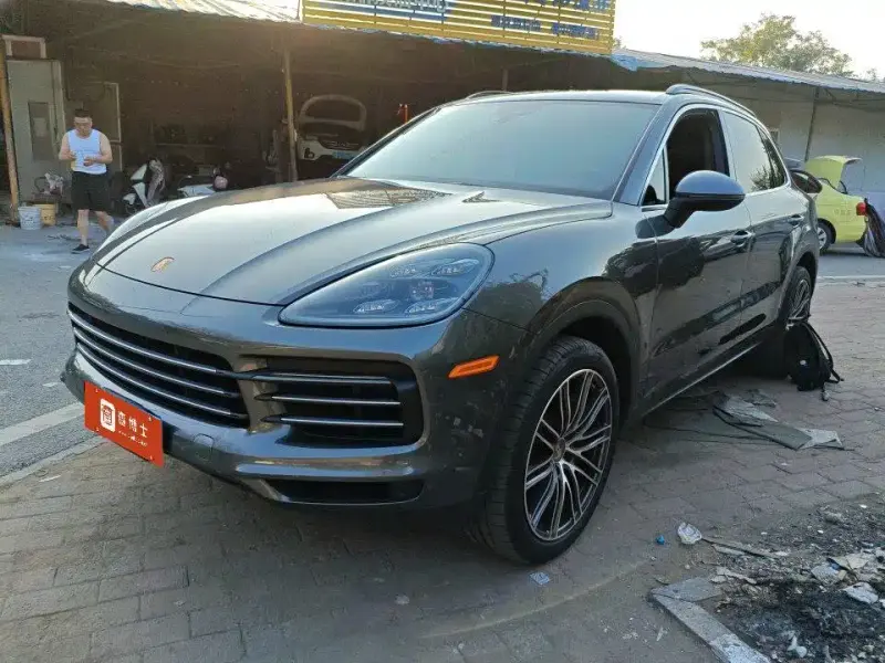 Porsche Cayenne, 2023