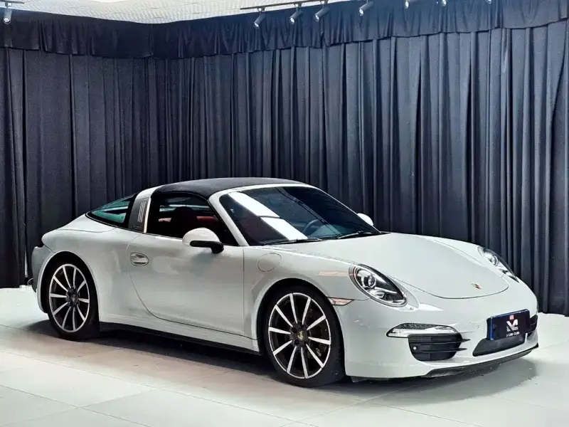 Porsche 911, 2016