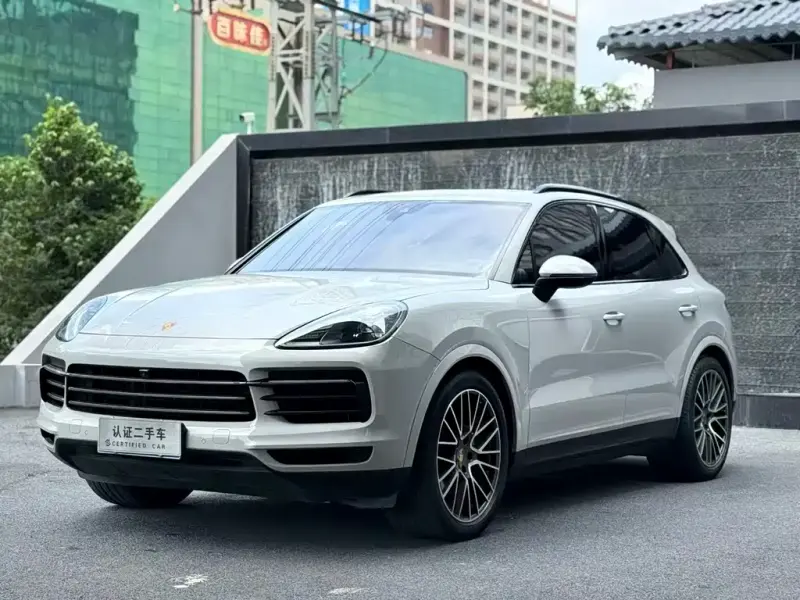 Porsche Cayenne, 2023 — фото 1