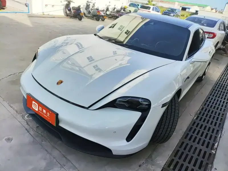 Porsche Taycan, 2023