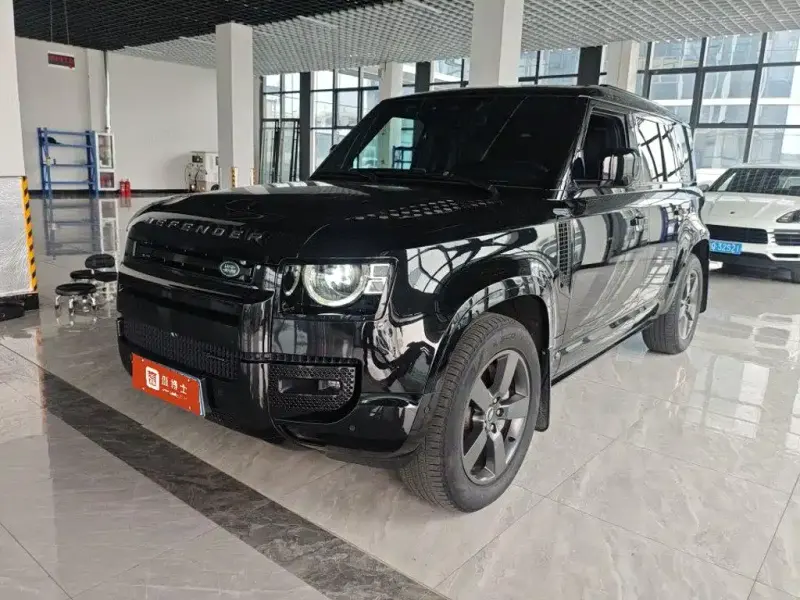 Land Rover Defender, 2023