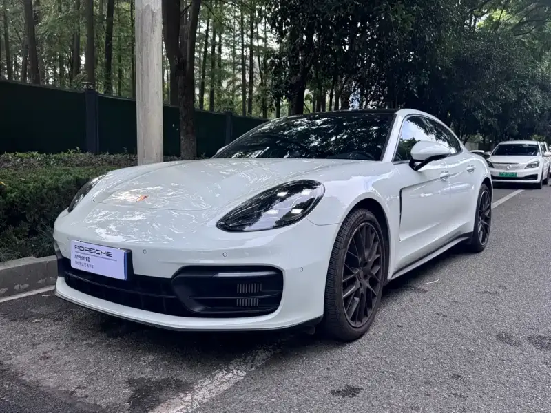 Porsche Panamera, 2022