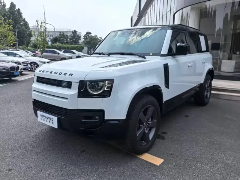 Land Rover Defender, 2025