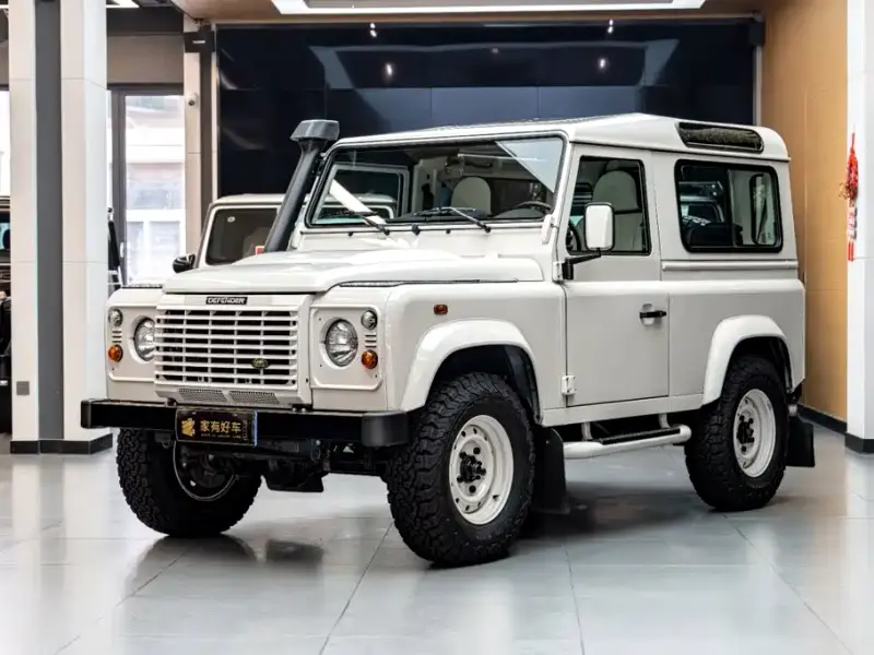 Land Rover Defender, 2011