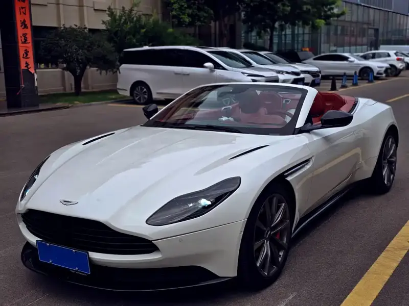 Aston Martin DB11, 2019