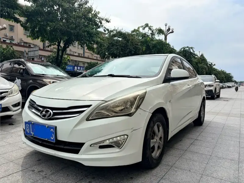 Hyundai Verna, 2015