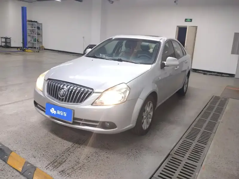 Buick Excelle, 2013
