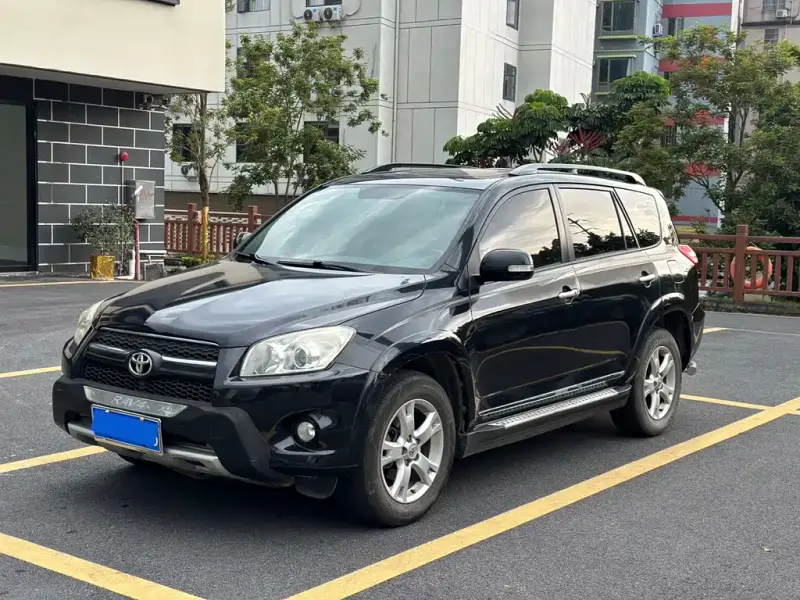 Toyota RAV4, 2013