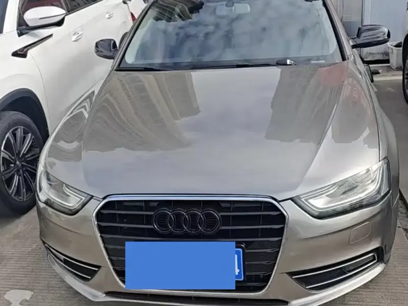 Audi A4L, 2013