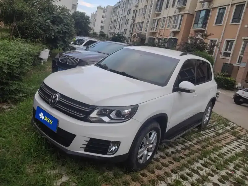 Volkswagen Tiguan, 2015 — фото 1