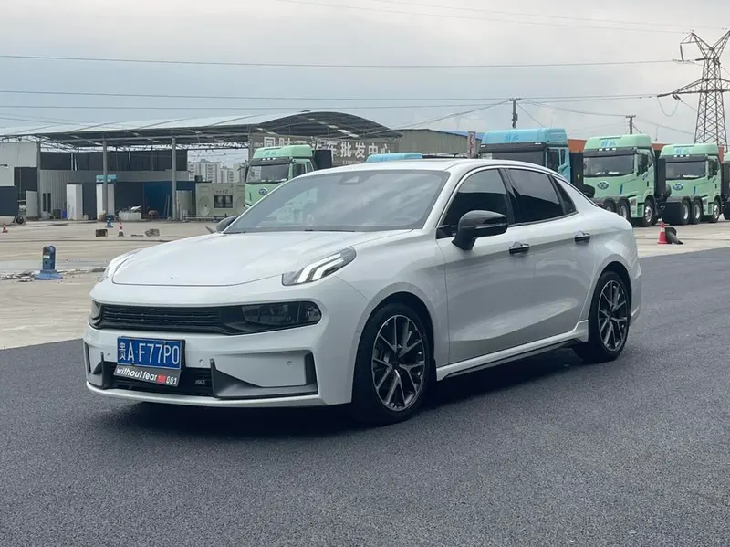 Lynk & Co 03 1.5TD DCT Dynamic Pro, 2022 — фото 1