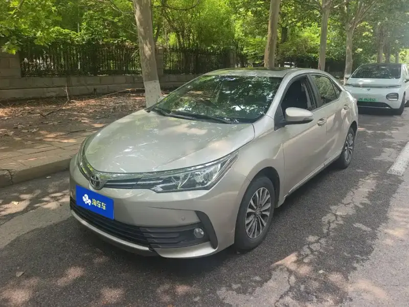 Toyota Corolla, 2018 — фото 1