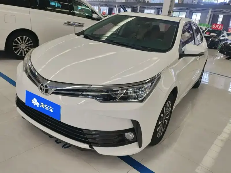 Toyota Corolla, 2018 — фото 1