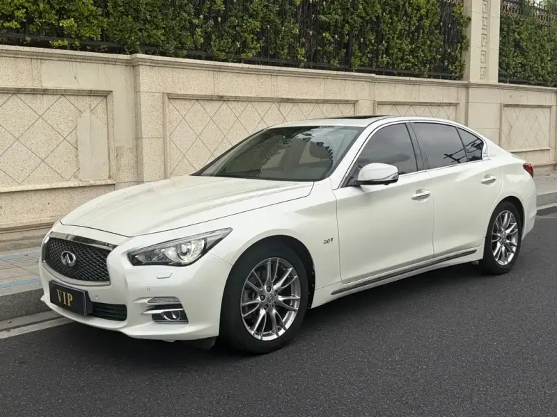 Infiniti Q50L, 2017