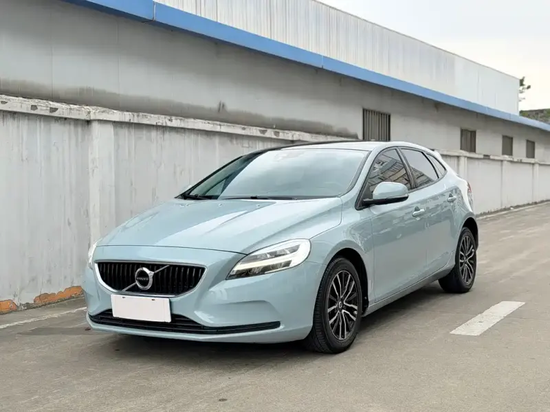 Volvo V40, 2017