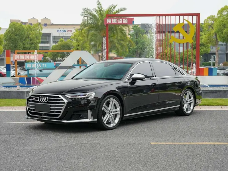 Audi S8, 2021