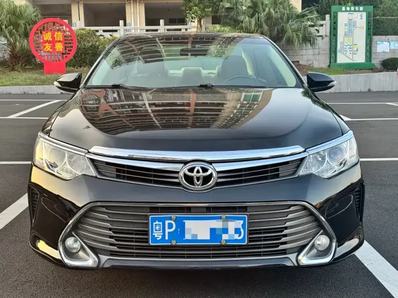 Toyota Camry, 2016