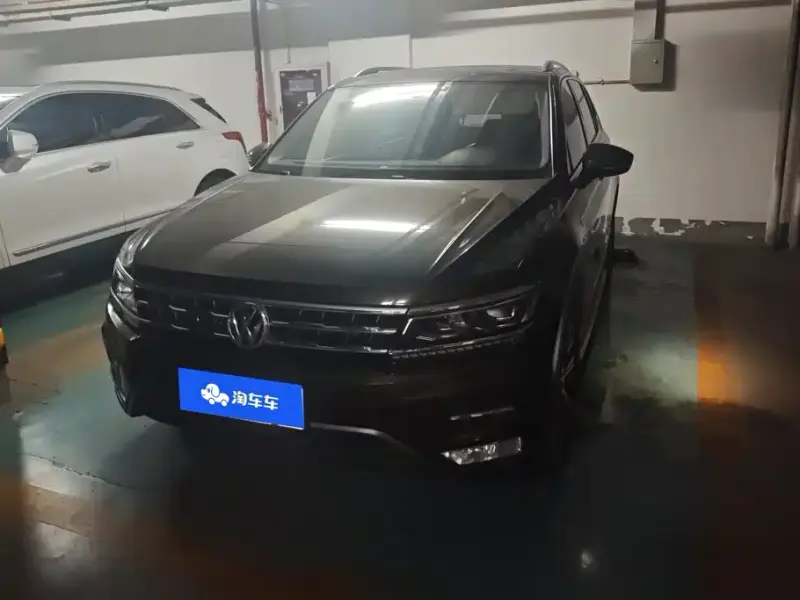 Volkswagen Tiguan L, 2017 — фото 1