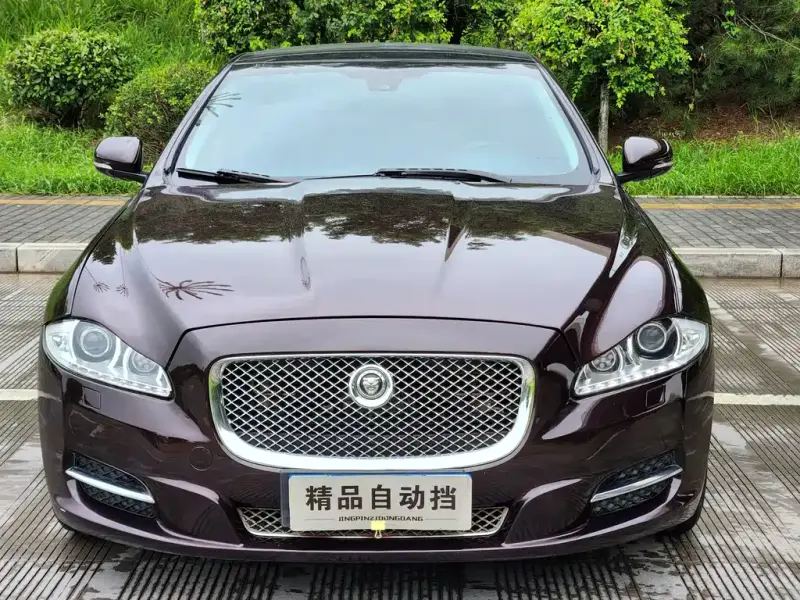 Jaguar XJ, 2015