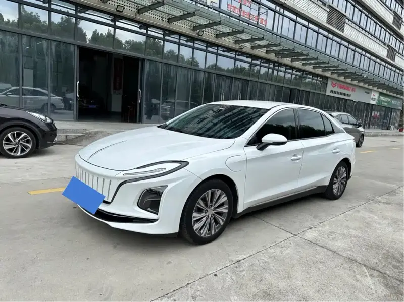 Hongqi E-QM5, 2023