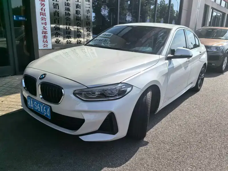 BMW 1 Series, 2022
