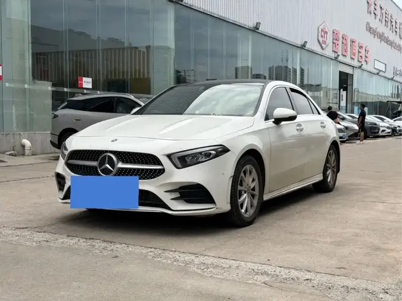 Mercedes-Benz A-Class, 2020 — фото 1