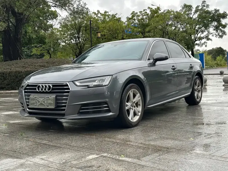 Audi A4L, 2018