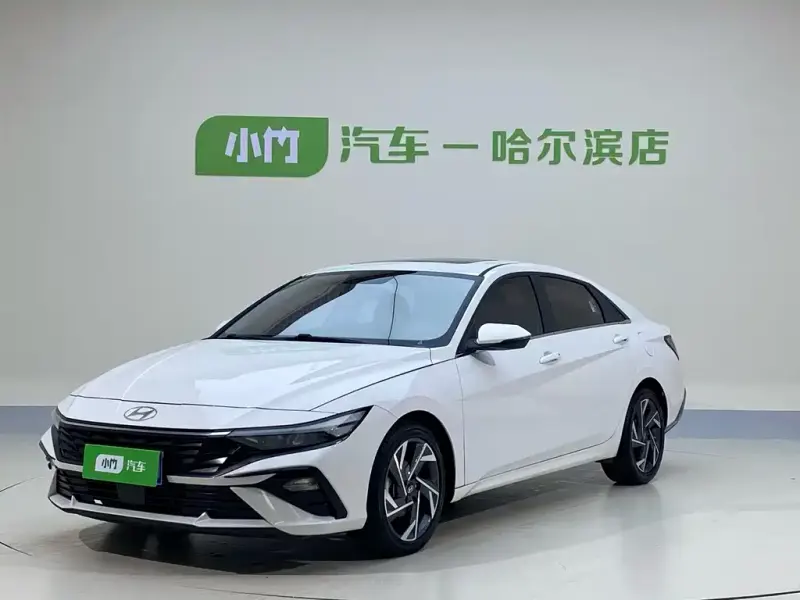 Hyundai Elantra, 2023