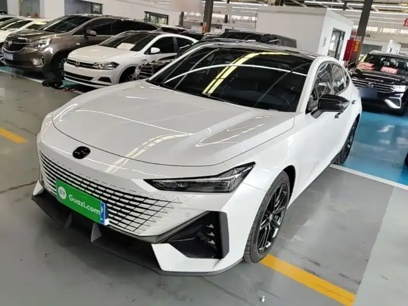 Changan UNI-V, 2025