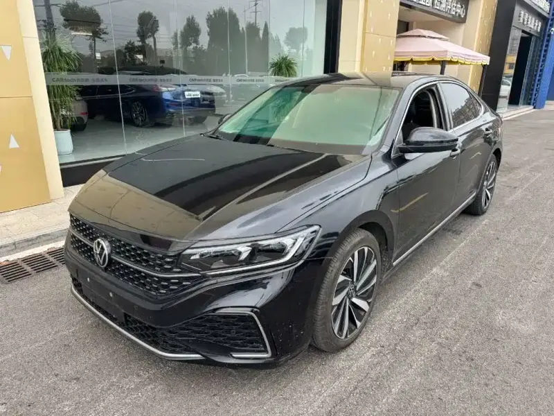 Volkswagen Passat, 2022