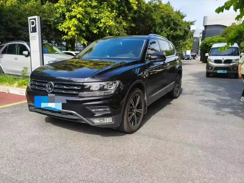 Volkswagen Tiguan L, 2019 — фото 1