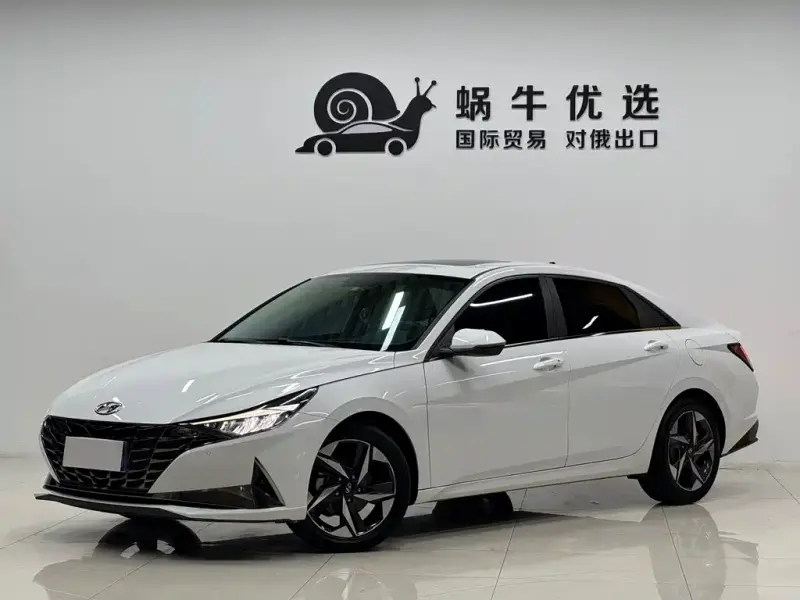 Hyundai Elantra, 2022