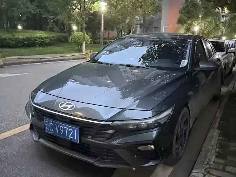 Hyundai Elantra, 2023