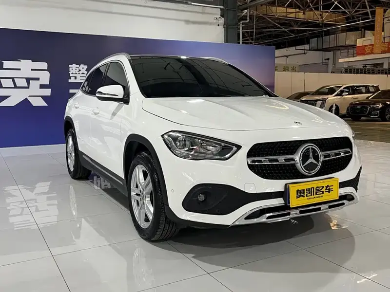 Mercedes-Benz GLA, 2021