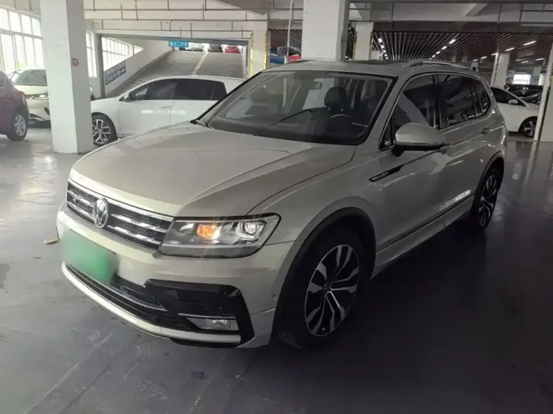 Volkswagen Tiguan L, 2021 — фото 1