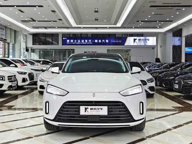 AITO M5, 2022