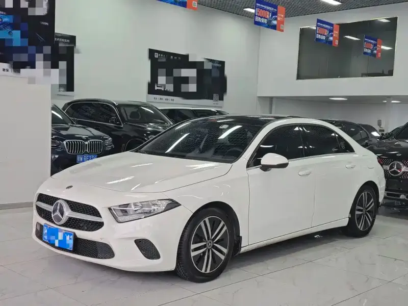 Mercedes-Benz A-Class, 2020 — фото 1