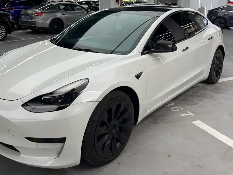 Tesla Model 3, 2021