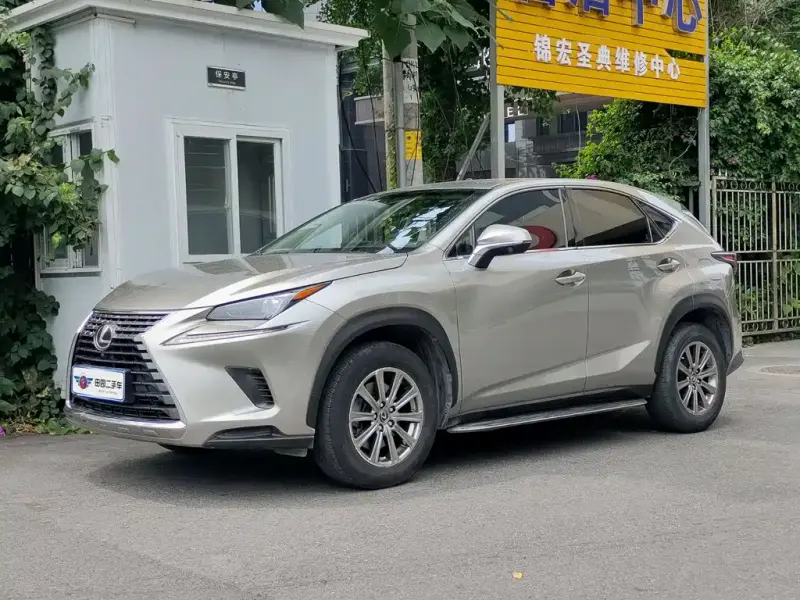 Lexus NX, 2018