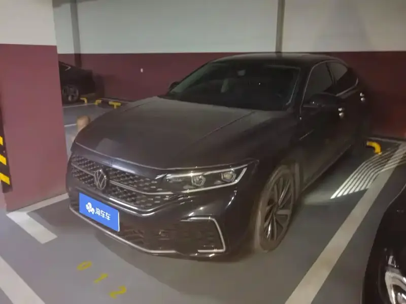 Volkswagen Passat, 2022