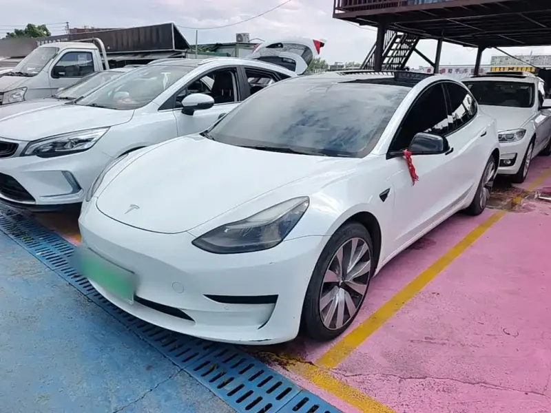 Tesla Model 3, 2021