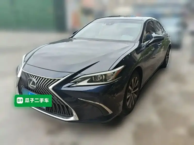Lexus ES, 2018
