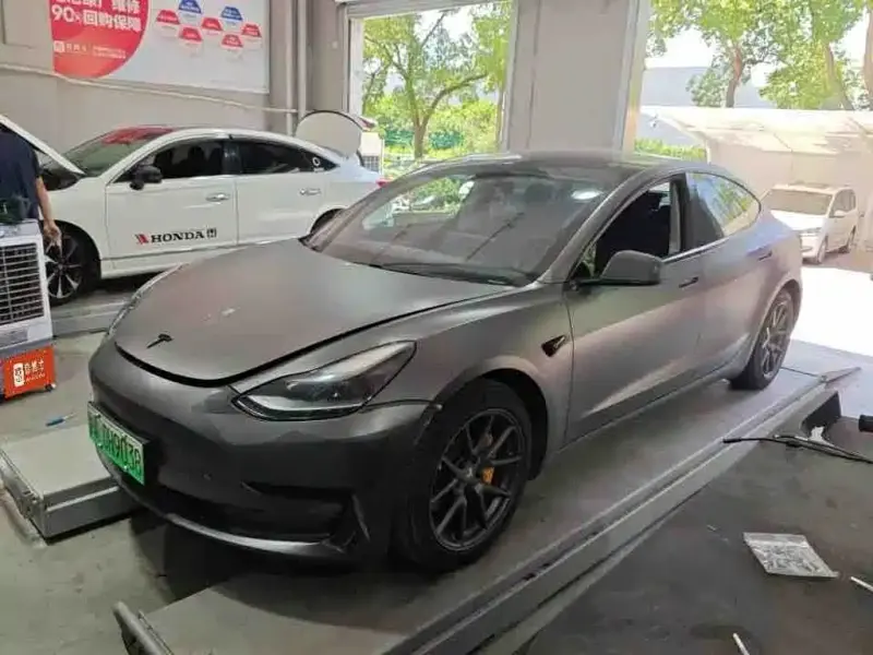 Tesla Model 3, 2021