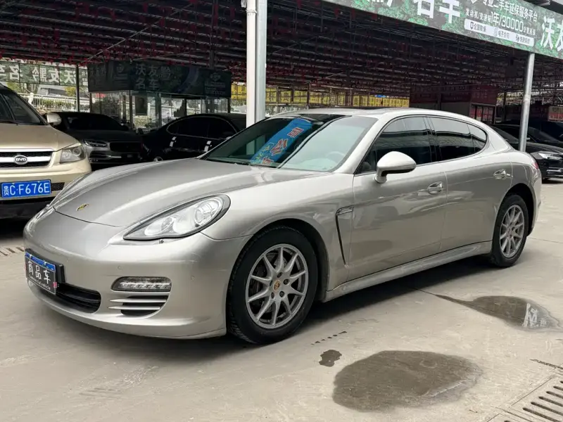 Porsche Panamera, 2011