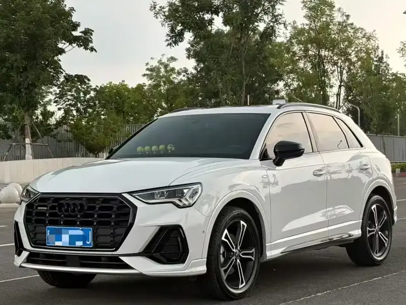 Audi Q3, 2023 — фото 1