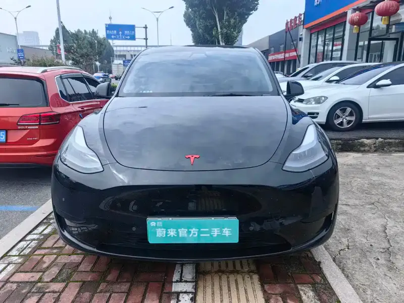 Tesla Model Y, 2022