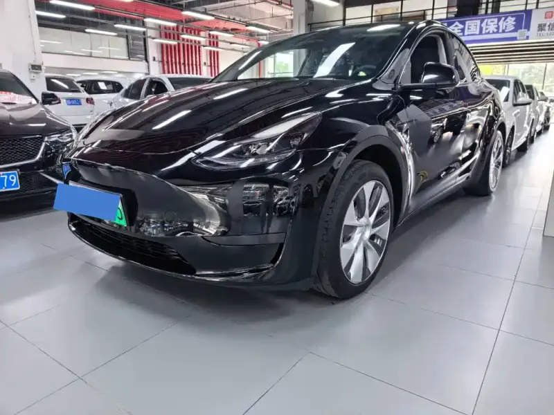 Tesla Model Y, 2023