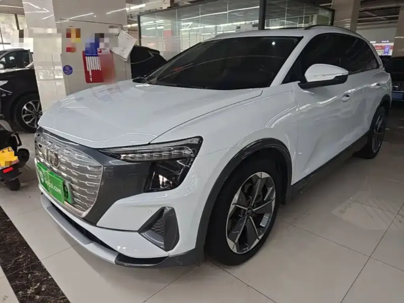 Audi Q5 e-tron, 2022